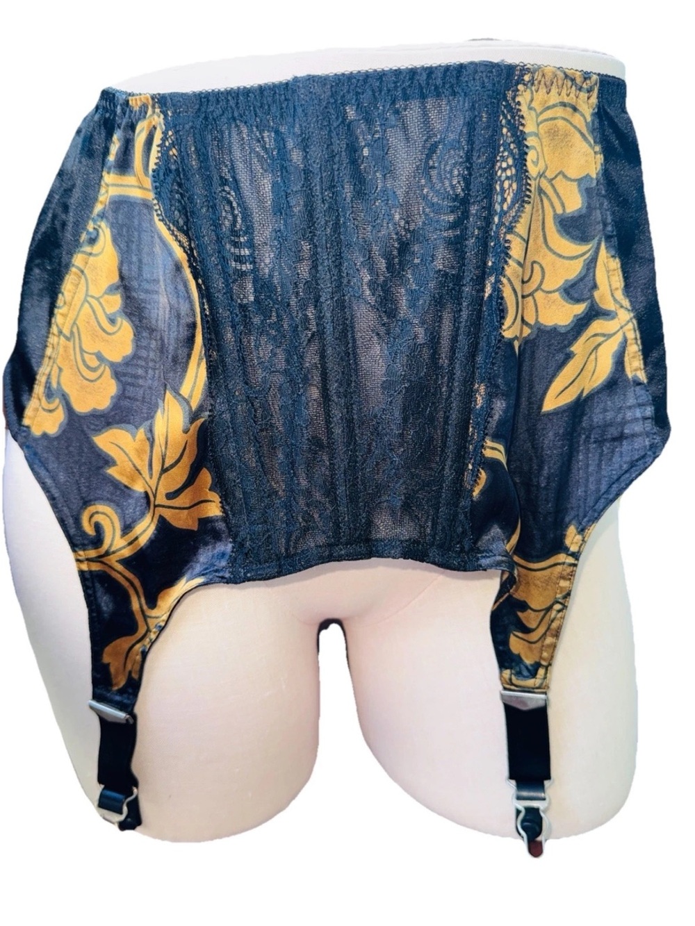 Vintage Natori Black‎ Gold Baroque Acanthus Leaf Garter Belt Suspender M 50398